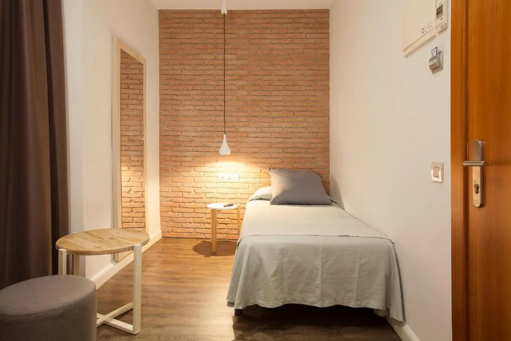 单人间 — Hostal Fernando