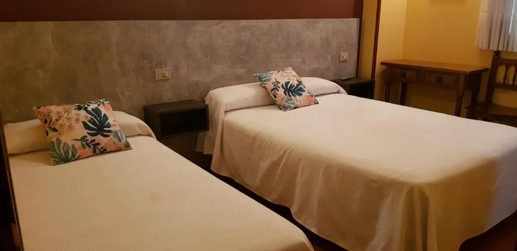 Habitación Doble - 1 o 2 camas — Hostal Fisterra