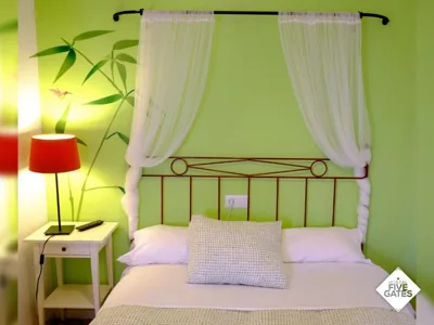 Hostal Five Gates — foto 2