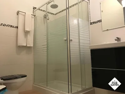 Hostal Five Gates — foto 5