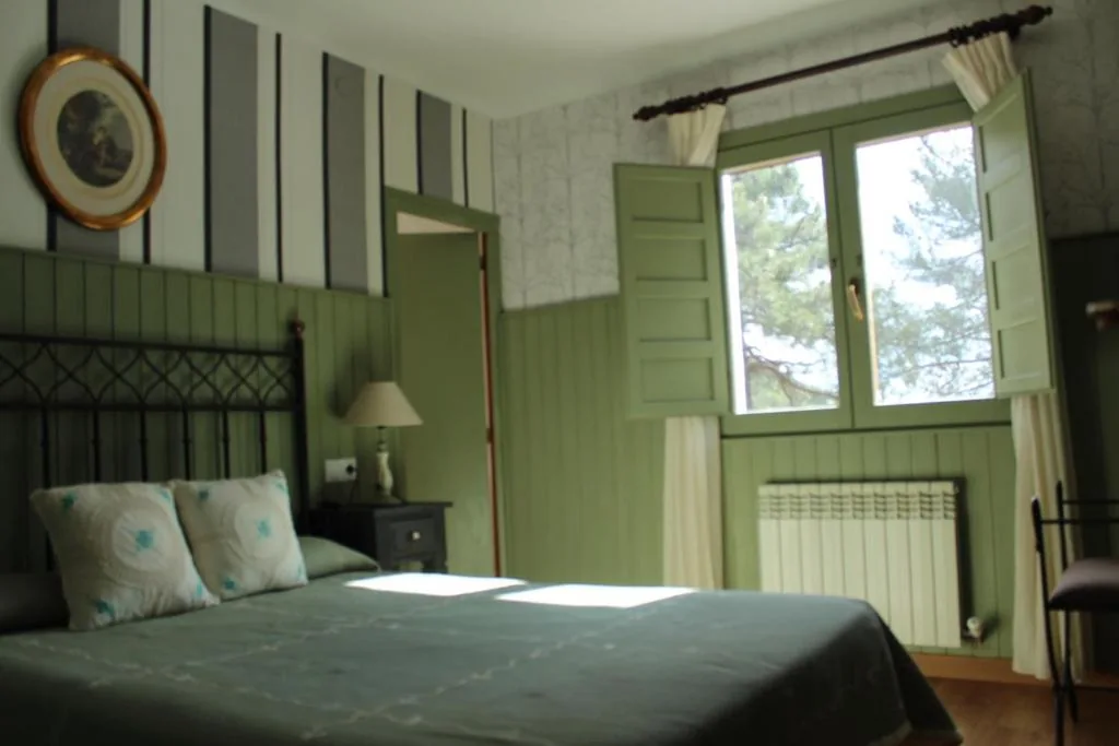 Habitación Doble con 1 cama — Hostal Fogón de Gredos