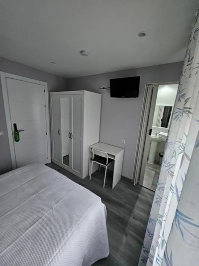 HOSTAL FONCALADA — Foto 12