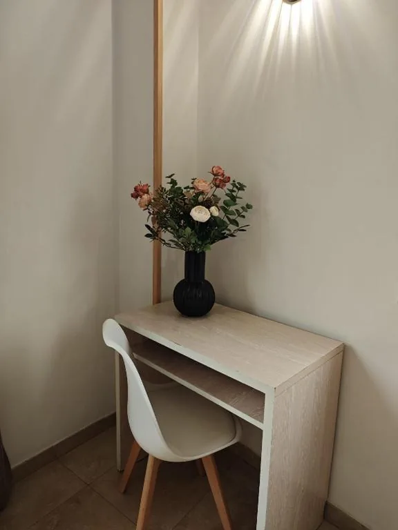 Habitación Doble con baño privado — Hostal Fronton