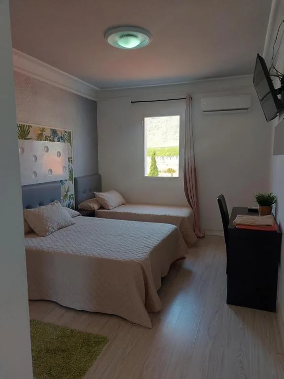 Triple Room — Hostal Fuente del Pino
