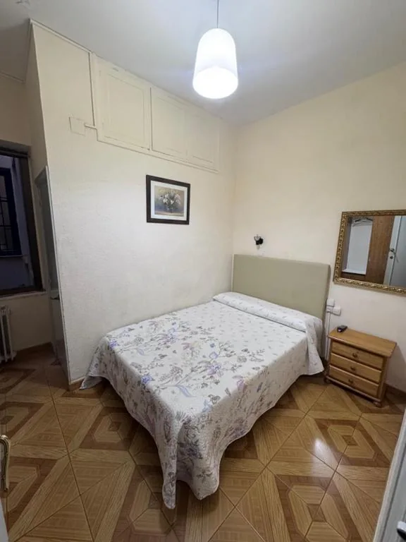 Habitación Doble con baño privado — Hostal Fuentesol