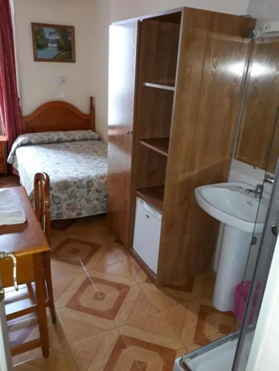 Hostal Fuentesol — foto 11