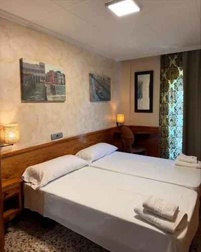 HOSTAL GALICIA CARDEDEU — photo 2