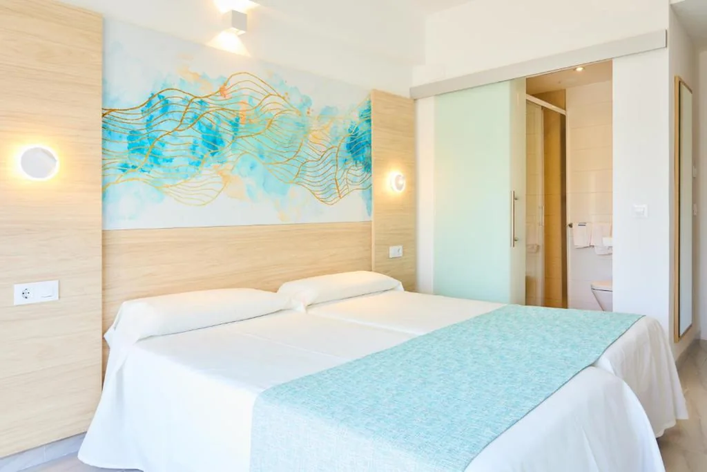 Triple Room — Hostal Gami Adults Only