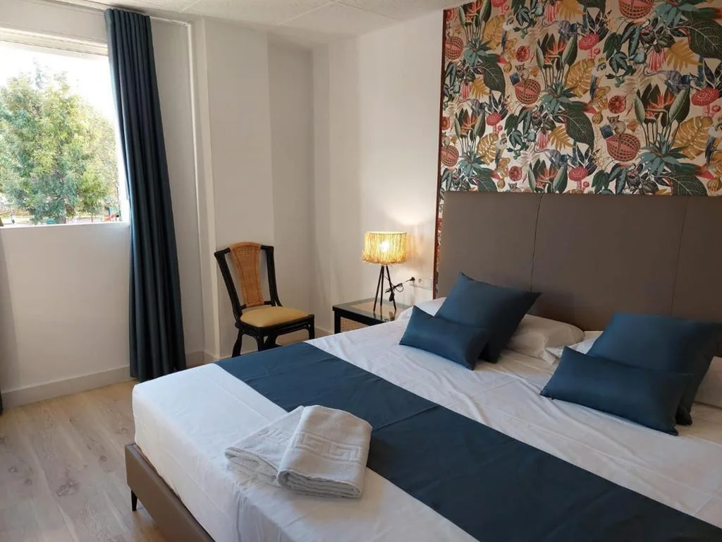 Hostal GARDEN ROUS