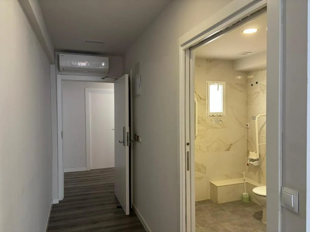 HOSTAL GOLDEN 21***