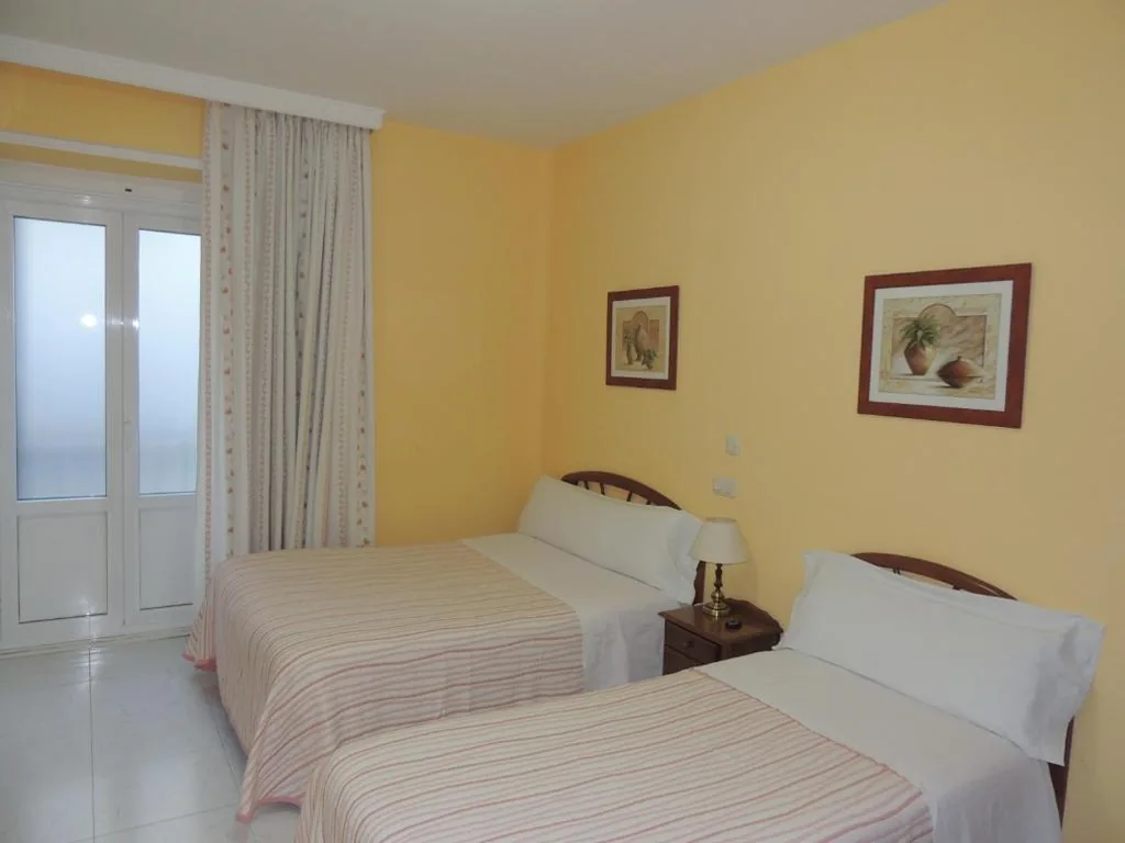 Habitación Triple — Hostal Gonzalo