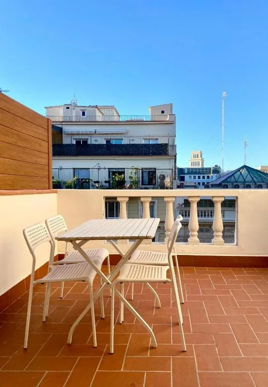 Suite Familiare con balcone — Hostal Goya