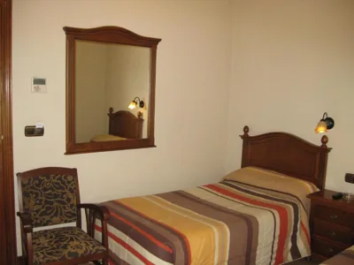 Hostal Granada — Foto 10