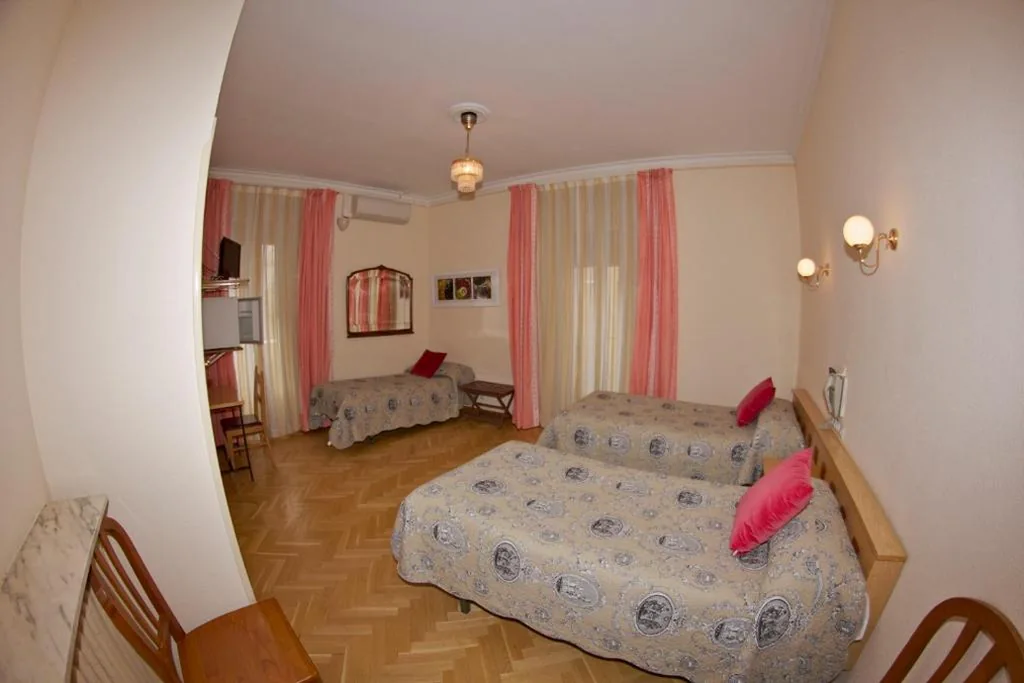 Quarto Quádruplo — Hostal Greco Gran Vía Madrid