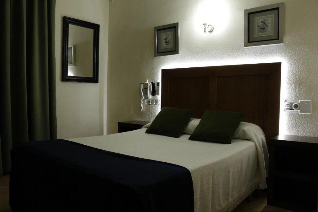 Quarto Duplo - 1 ou 2 camas — Hostal Greco Gran Vía Madrid