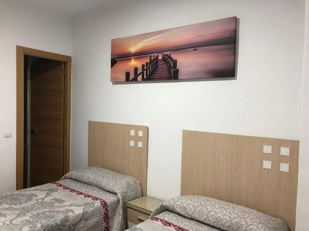 Habitación Doble Pequeña — Hostal Guerra