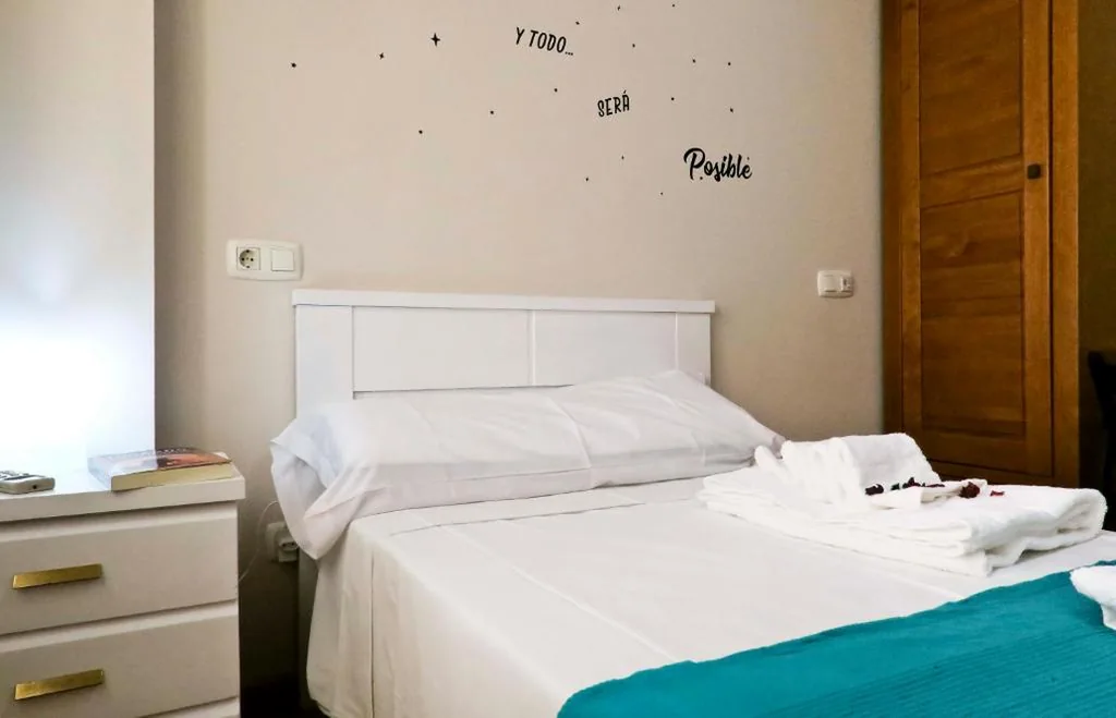 Habitación Individual con ducha — Hostal Habitaciones Albero