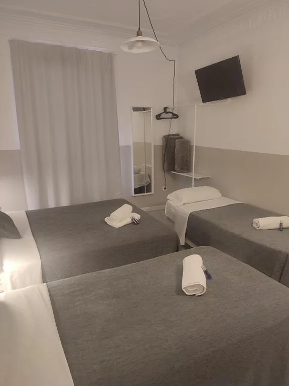 エコノミー4人部屋 — Hostal Hera