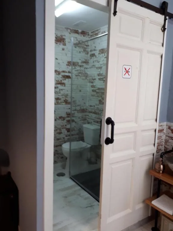 Camera doppia con due letti — Hostal Hispalense