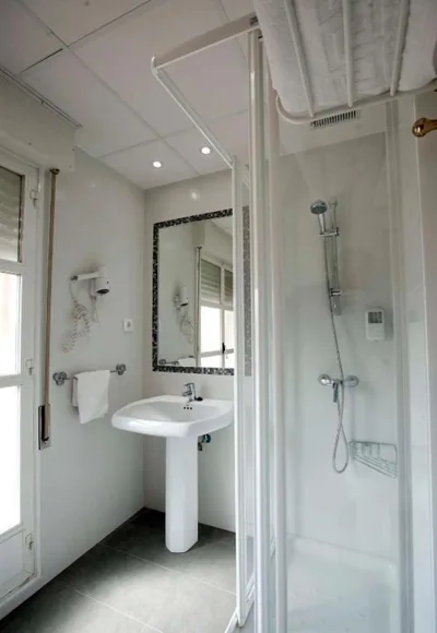 Hostal Hispano — Foto 8