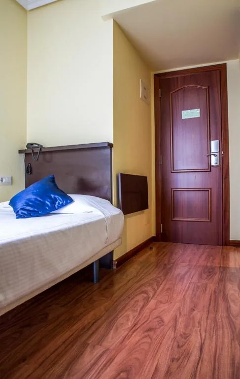 Einzelzimmer — Hostal Hotil Coruña Centro