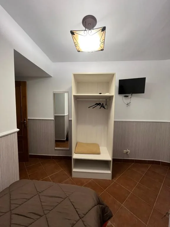 Habitación Individual Estándar — Hostal Hueso
