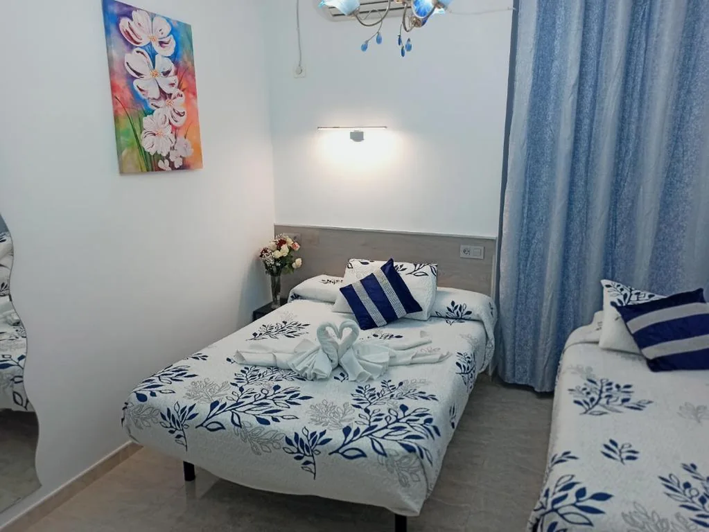 Habitación Doble - 1 o 2 camas — Hostal Huespedes Toledo