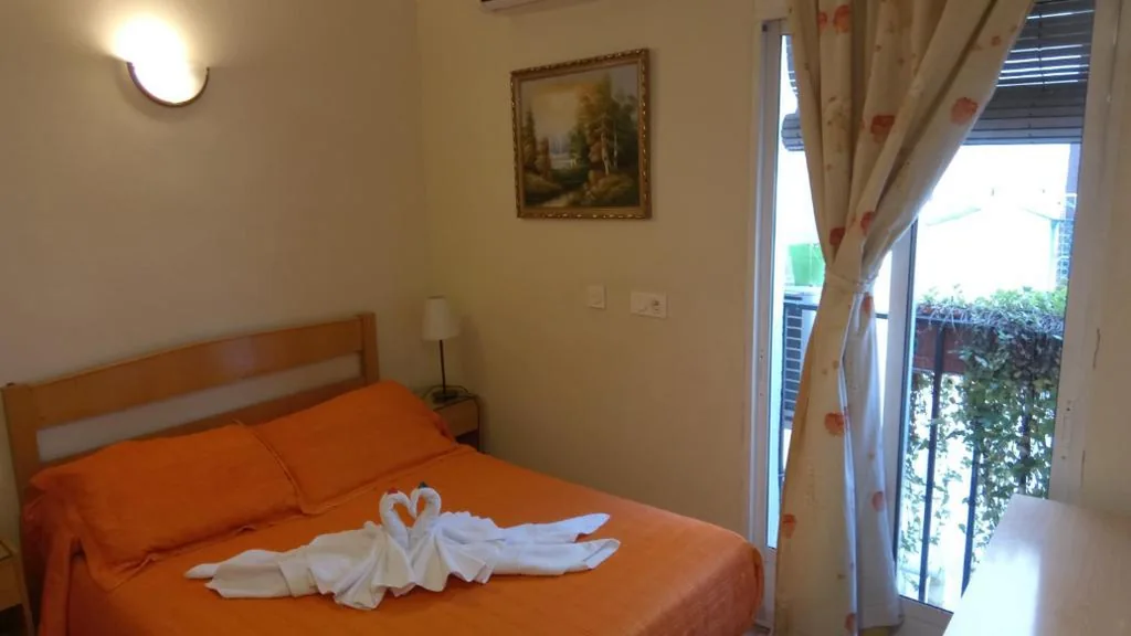 Habitación Doble Económica — Hostal Huespedes Toledo