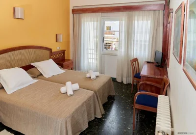 Hostal Illes Pitiüses — photo 11