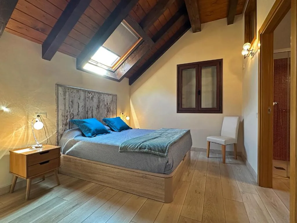 Large Bed Room — Hostal Iratibizkar