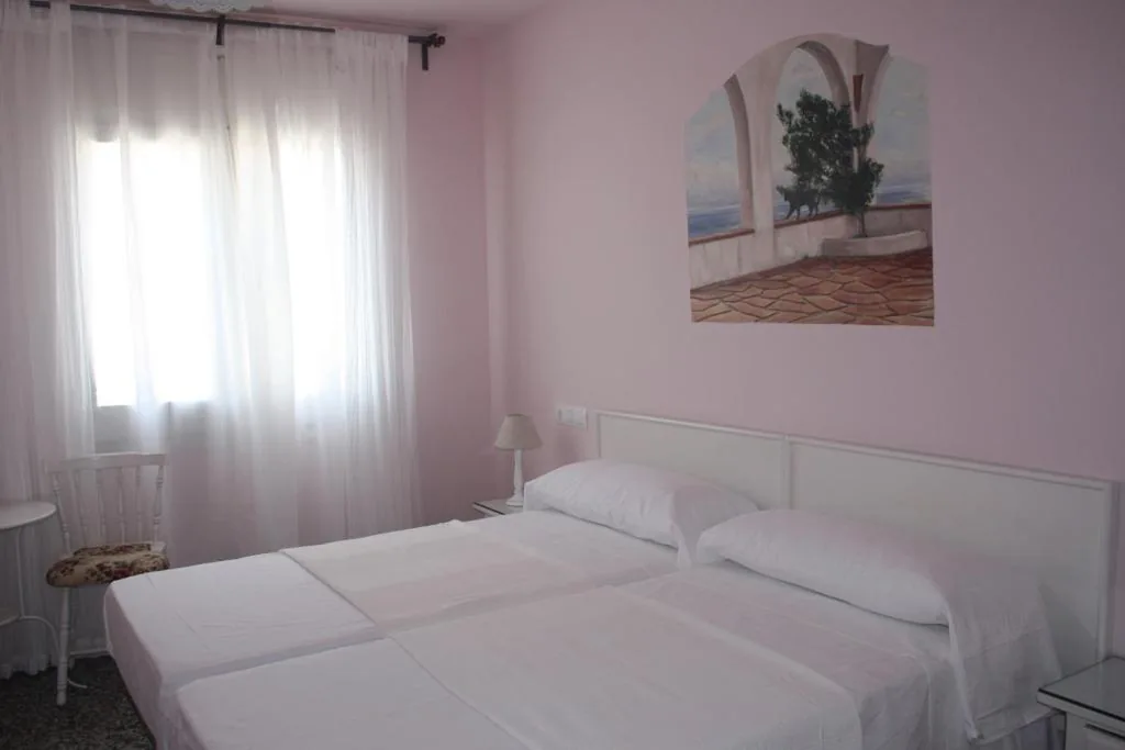 Chambre Triple Confort — Hostal Isabel II