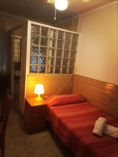 Hostal Isla Cristina Mataro — foto 11