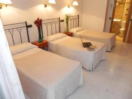 Quarto Triplo — Hostal Ivor