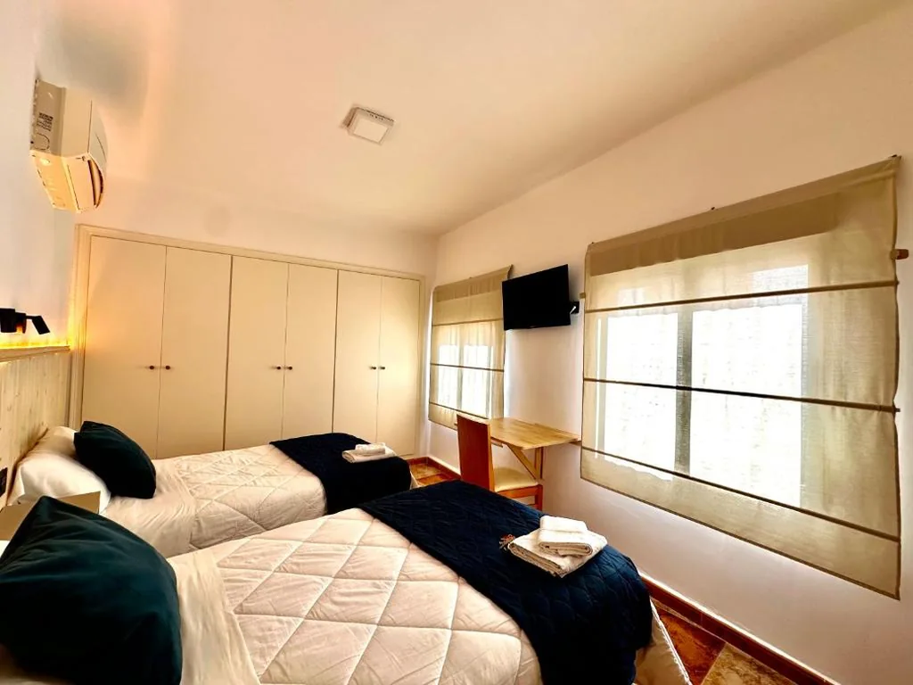 Habitación Doble — Hostal J&C