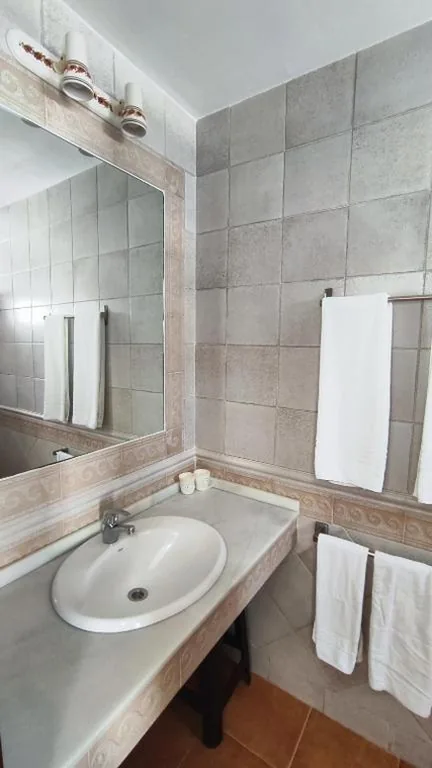 Habitación Doble — Hostal Jadraza