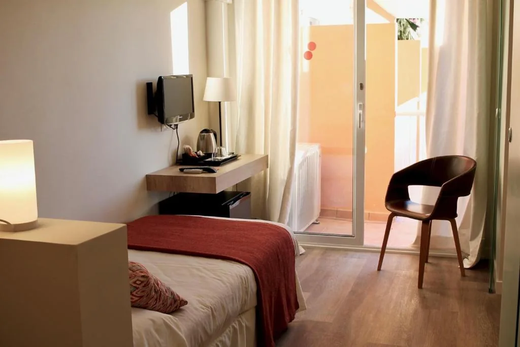 シングルルーム — Hostal Jakiton