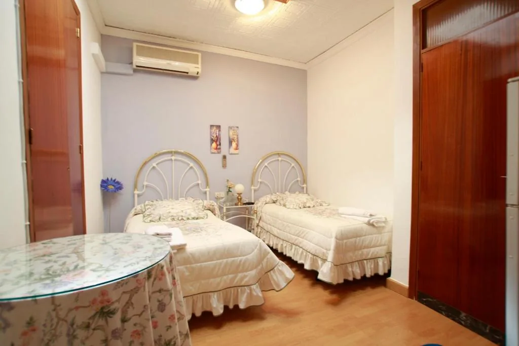 Habitación Doble - 1 o 2 camas — Hostal Jiménez