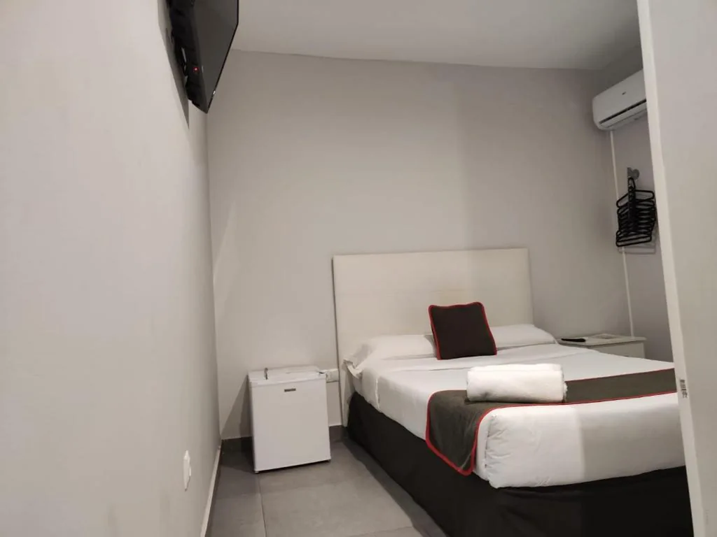 Camera matrimoniale — Hostal Jireh