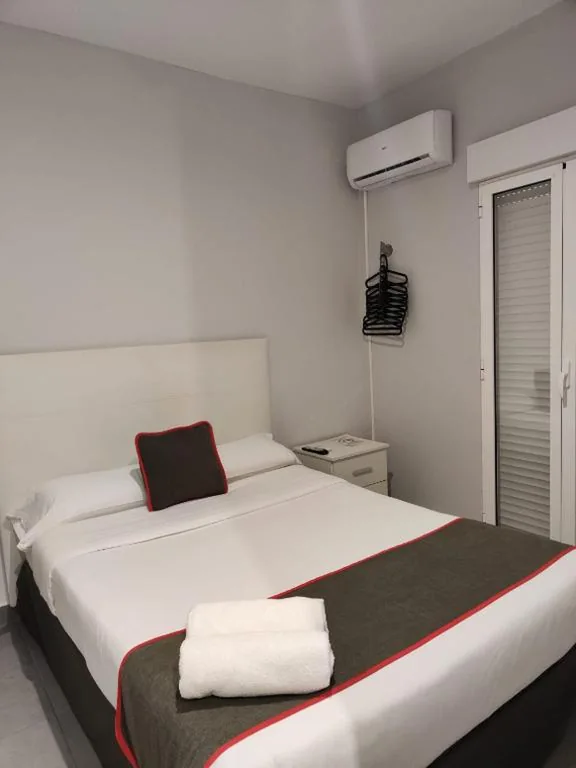 Camera matrimoniale — Hostal Jireh