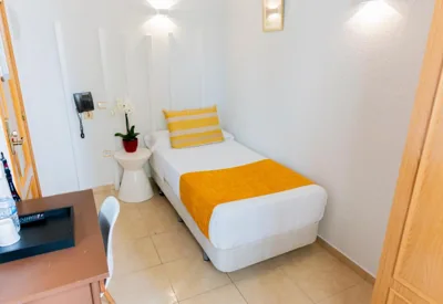 Hostal Josefina-Gran Vía — foto 5