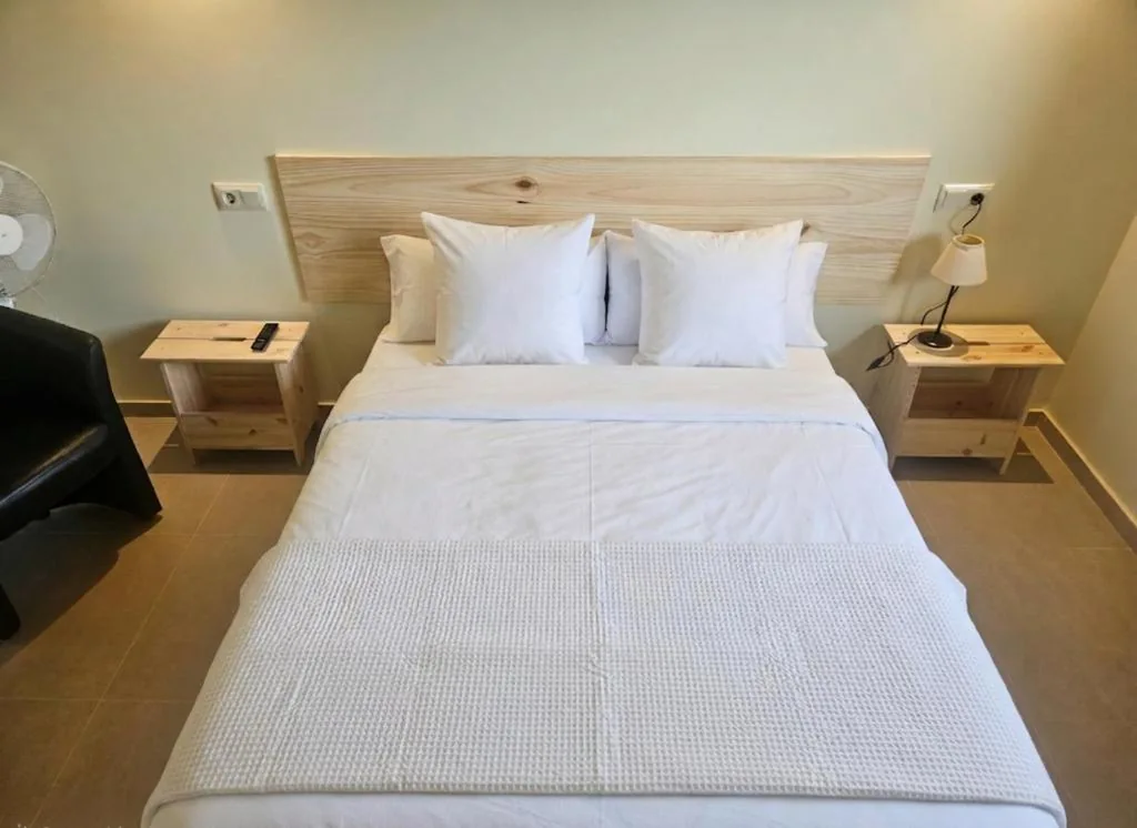 Doppelzimmer — Hostal JP y Estudios
