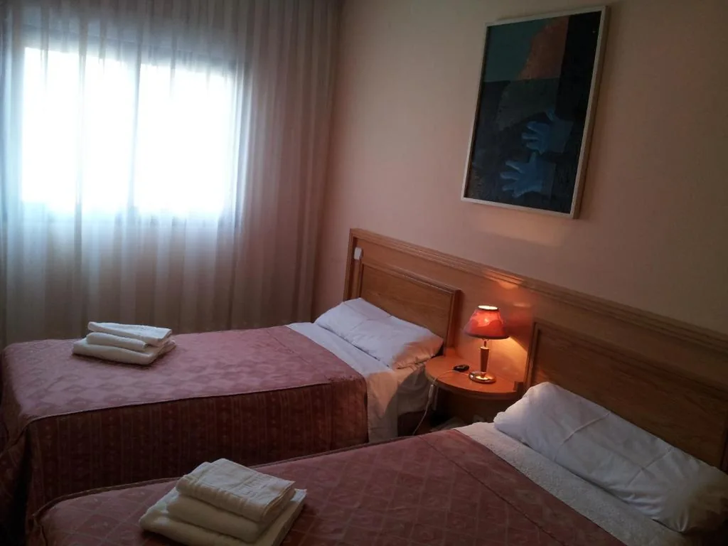 Habitación Estándar - Compra anticipada — Hostal Juan XXIII