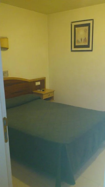 Quarto Duplo Superior - 1 ou 2 camas — Hostal Juanito