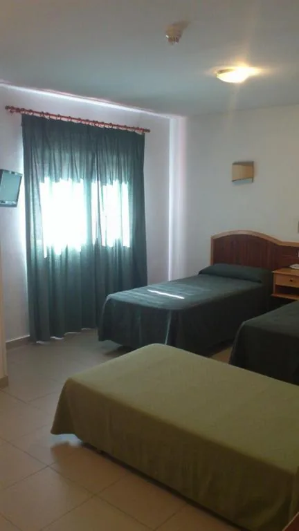 Quarto Triplo — Hostal Juanito