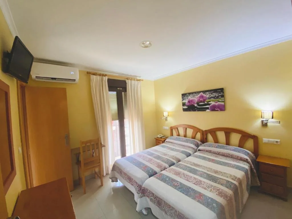 Doppelzimmer – 1 oder 2 Betten — Hostal L'Anfora