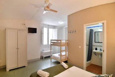 Hostal l'Estrella — foto 9