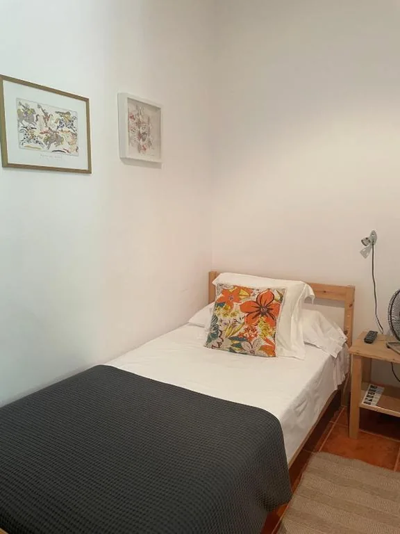 シングルルーム — Hostal l´Ou de Reig