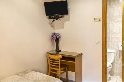 Hostal La Barretina — foto 5