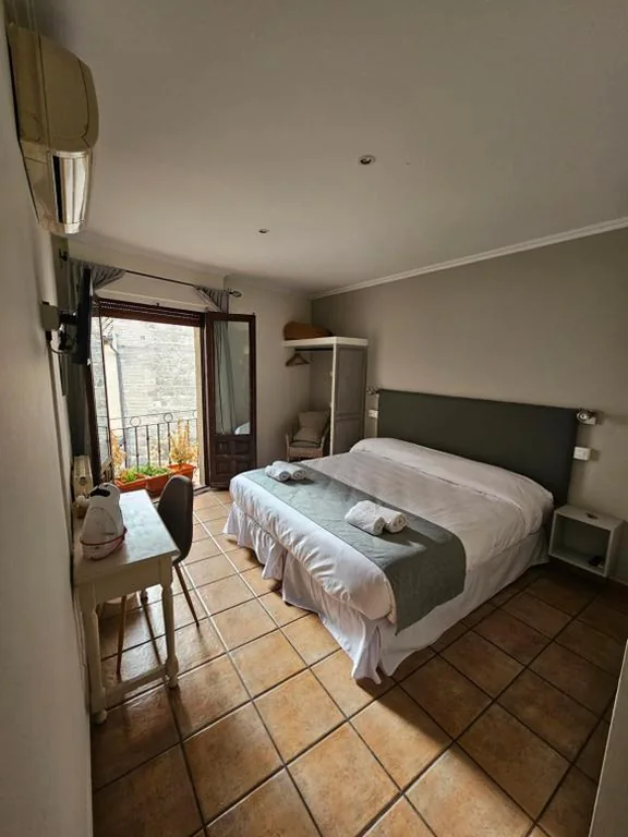 Camera doppia Comfort — Hostal La Campana