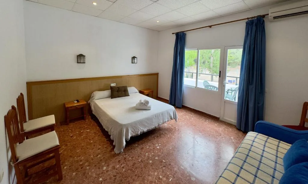 Quarto Duplo com terraço — HOSTAL LA CAÑADA RUIDERA